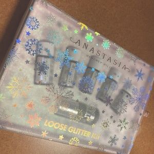 Anastasia Beverly Hills Glitter Makeup Set